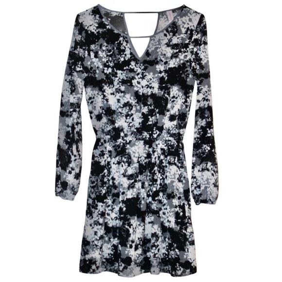 Xhilaration Dresses & Skirts - XHILARATION • Grey & Black Sheer Floral Flower Print Long Sleeve Dress